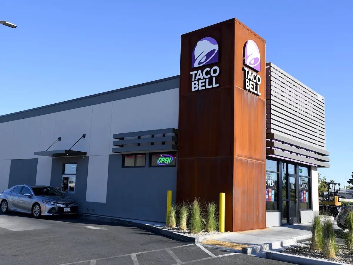 The exterior of a Taco Bell. Ethan Miller/Getty Images